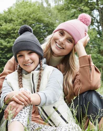 Przejdź do produktu Czapka Original Beanie z pomponem 056.69