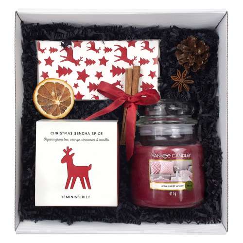 Przejdź do produktu Box 2- paczki świąteczne dla klientów (czekolada z orzechami, świeca Yankee Candle, herbata Teministeriet)