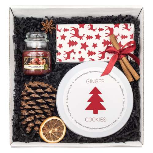 Przejdź do produktu Giftbox G5 - prezent firmowy na święta (czekolada z orzechami, ciasteczka imbirowe, świeca Yankee Candle)