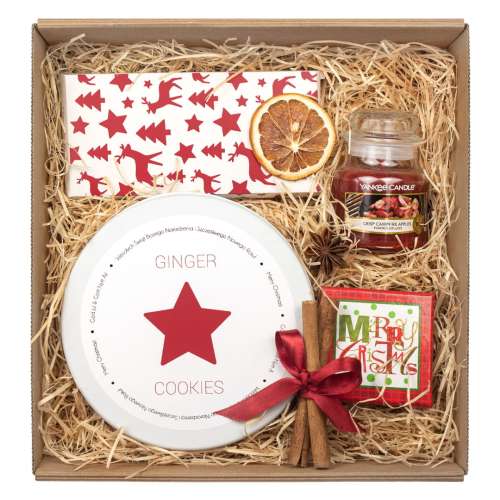 Przejdź do produktu Giftbox G10 - prezent świąteczny dla firm (czekolada z orzechami, ciasteczka imbirowe, świeca Yankee Candle, bombka)