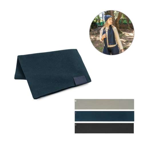 Przejdź do produktu SERENITY. Szalik z poliestru z recyklingu (100% rPET) z przeszyciami do personalizacji 99097
